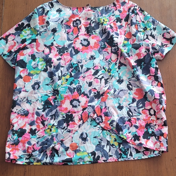 Kut from the Kloth floral blouse XL with tulip back - Picture 4 of 8